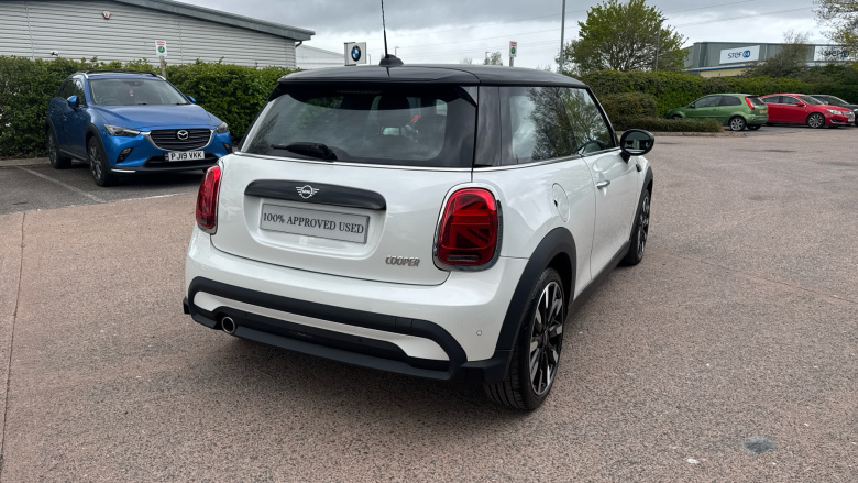 MINI Hatchback 1.5 Cooper Exclusive Premium 3dr Auto Petrol Hatchback